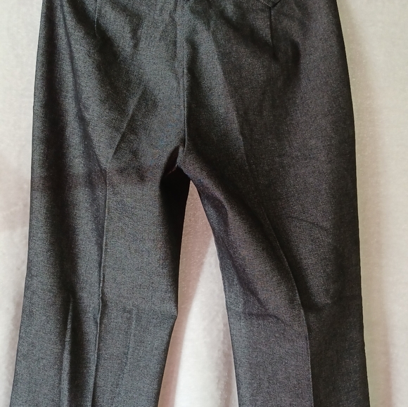 The Limited Stretch Women's  Black Dress Pants Pleated Size 6 Straight Leg. - Picture 6 of 11